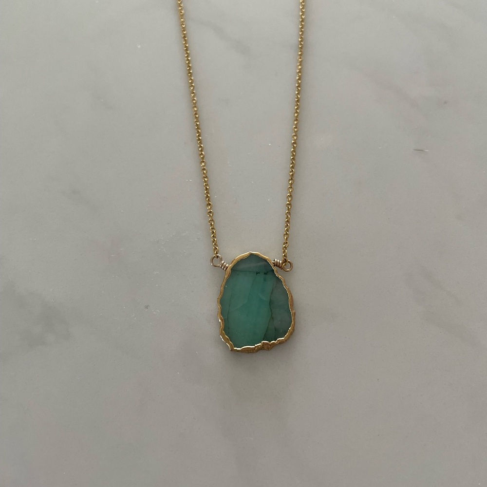 Gold Chain Necklace with Green Agate Pendant - Women Jewelry